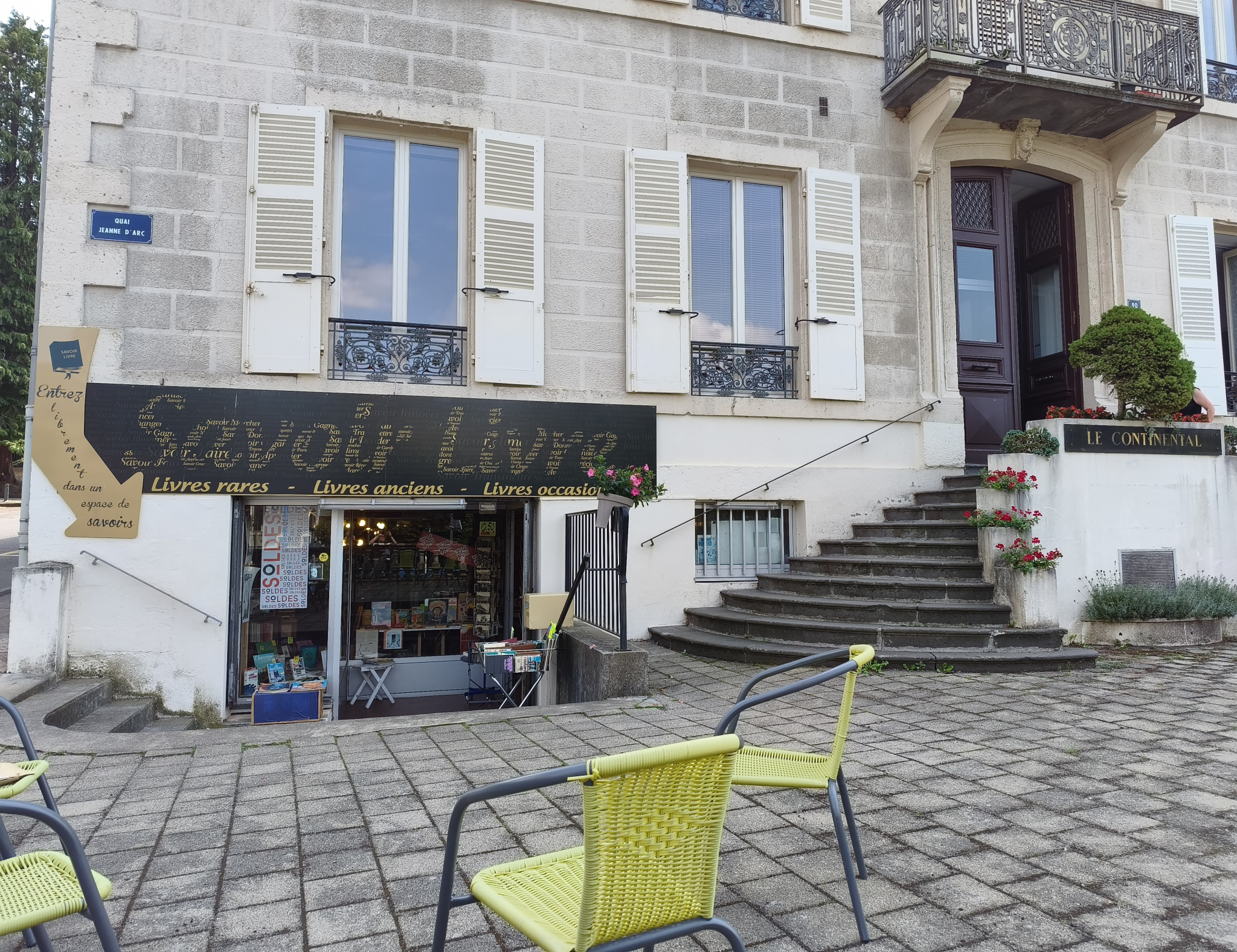 Local commercial à vendre à La bourboule, 159 m² – photo 1 sur 5